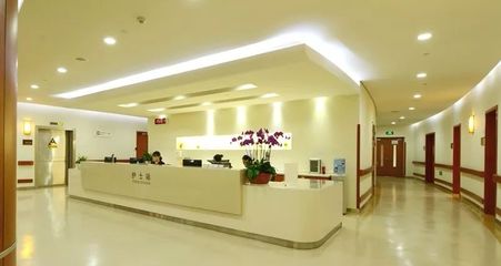 華邦瀛液晶拼接屏入駐香港大學深圳醫院，科技賦能智慧醫療信息咨詢服務新升級